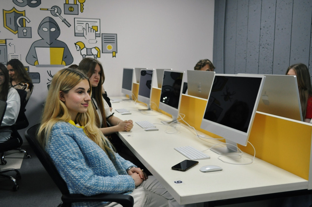 10448 image for slide