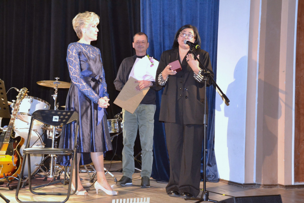 11786 image for slide