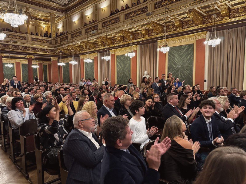 11852 image for slide