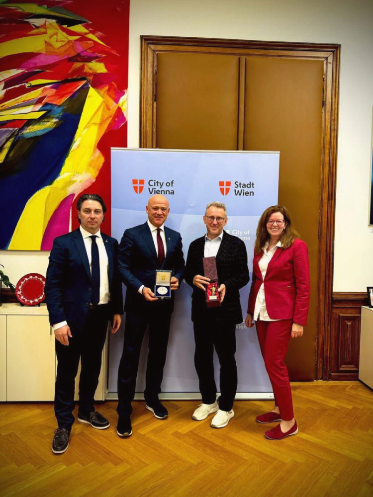 11988 image for slide