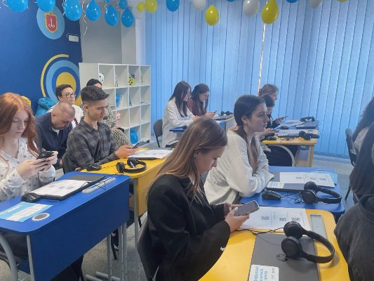 12352 image for slide