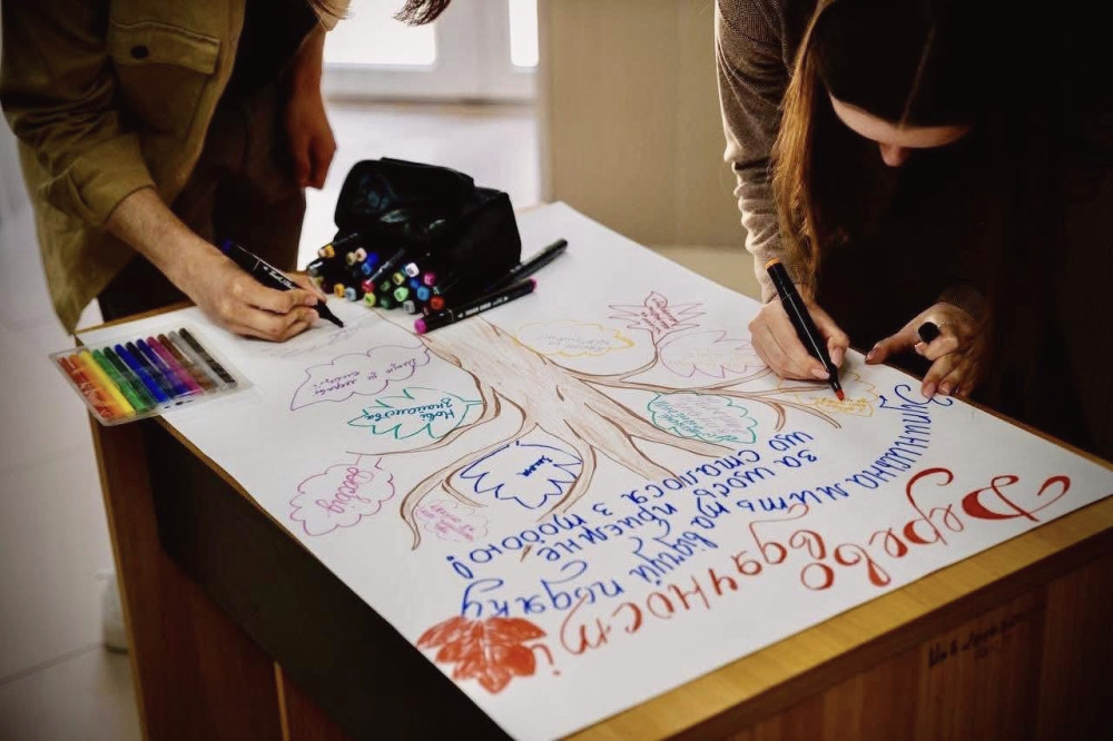 12949 image for slide