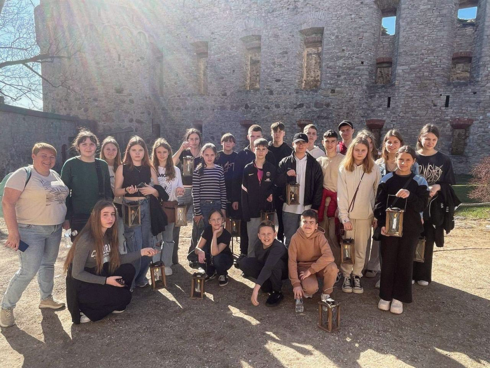 12995 image for slide