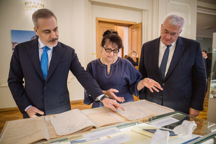 13638 image for slide