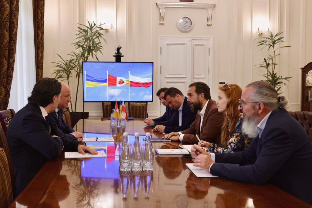 13710 image for slide