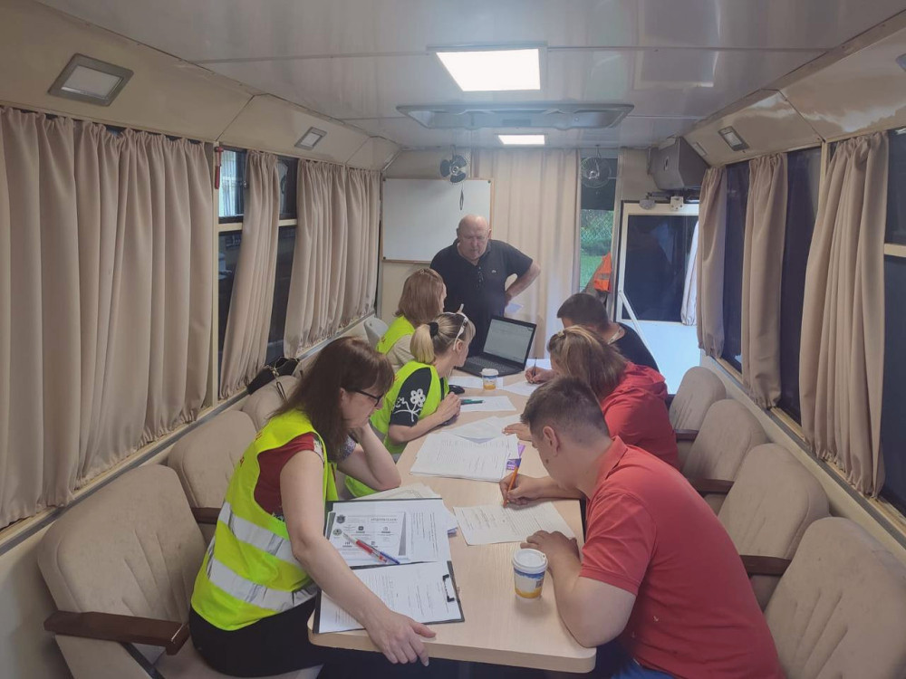 13716 image for slide