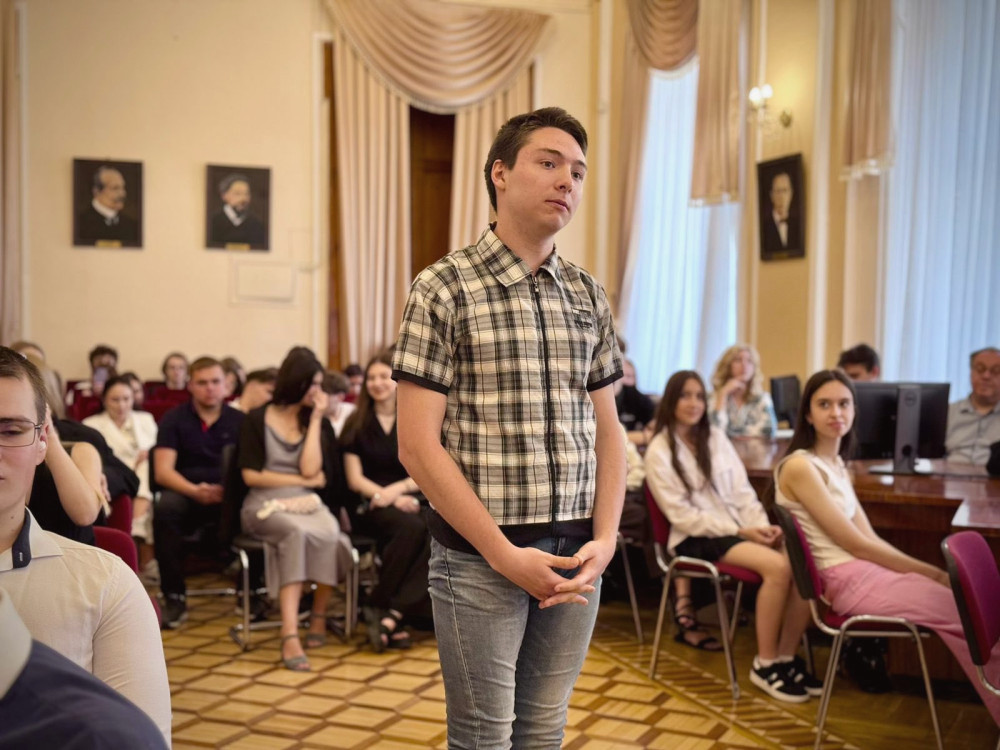 14000 image for slide