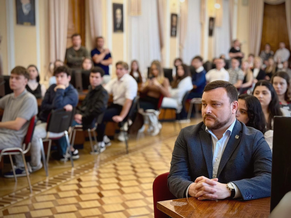 14007 image for slide