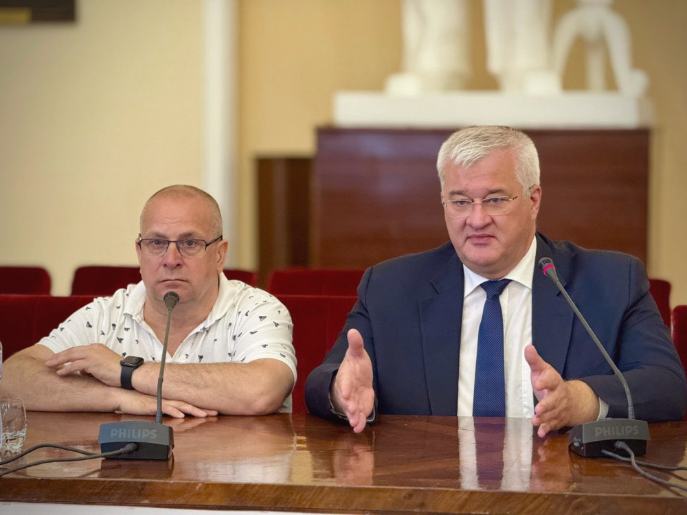 14011 image for slide