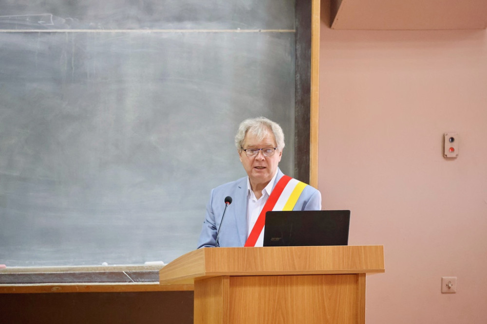 15274 image for slide