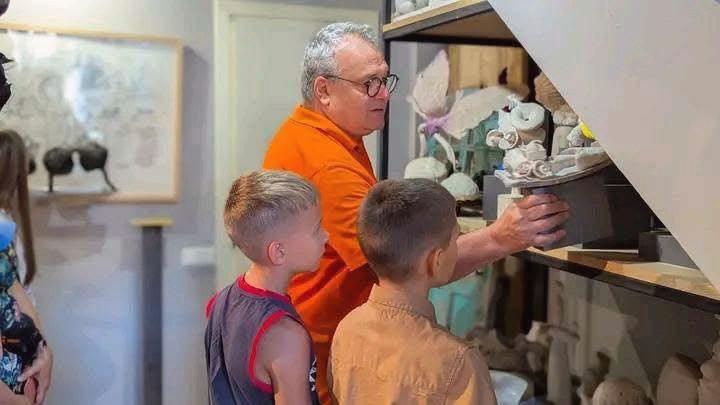 15716 image for slide