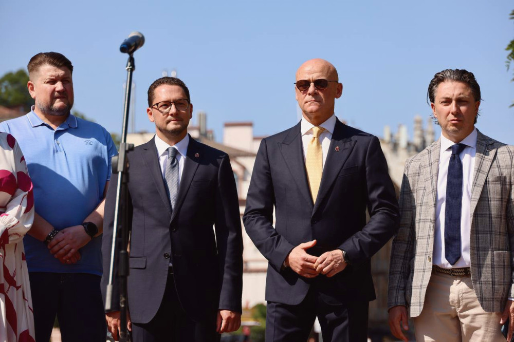 15736 image for slide