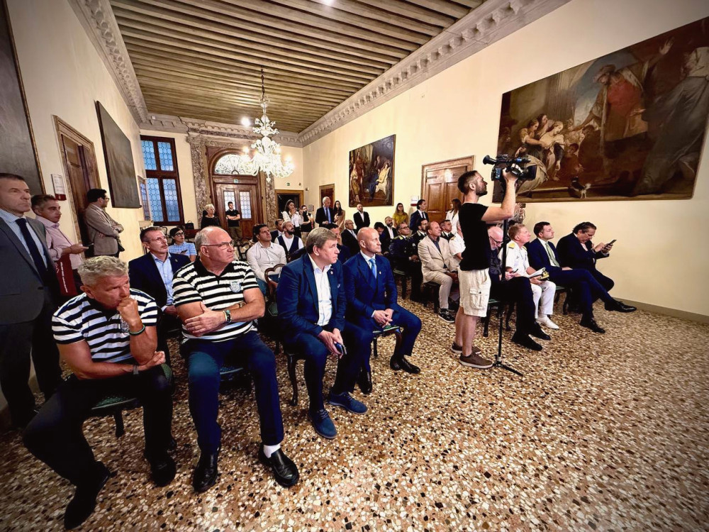 15879 image for slide