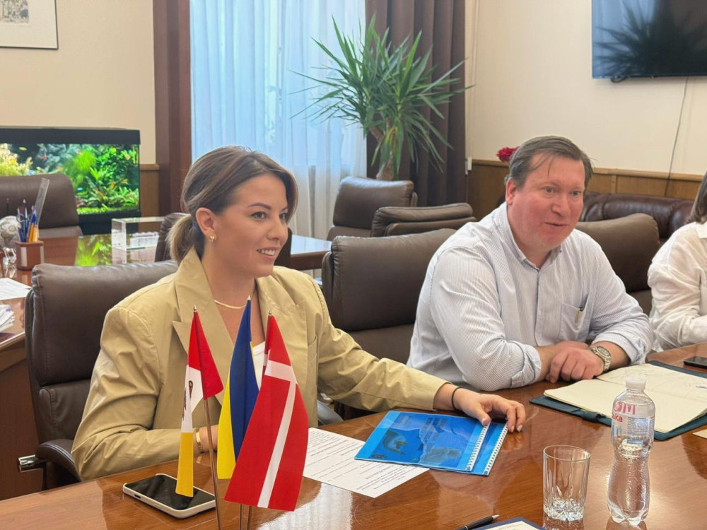 15885 image for slide