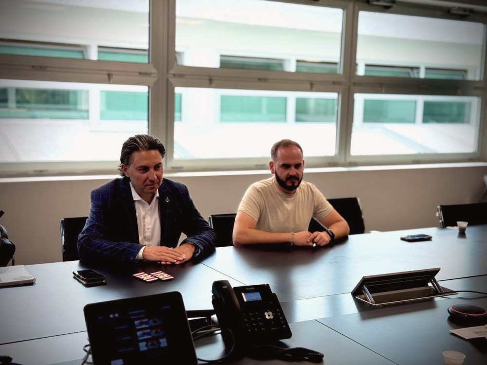 15895 image for slide