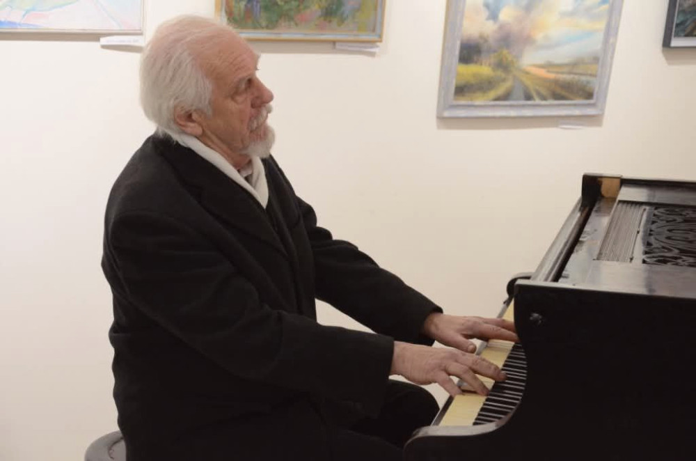 9775 image for slide