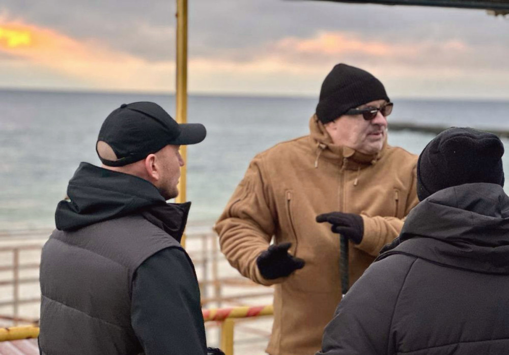 9932 image for slide