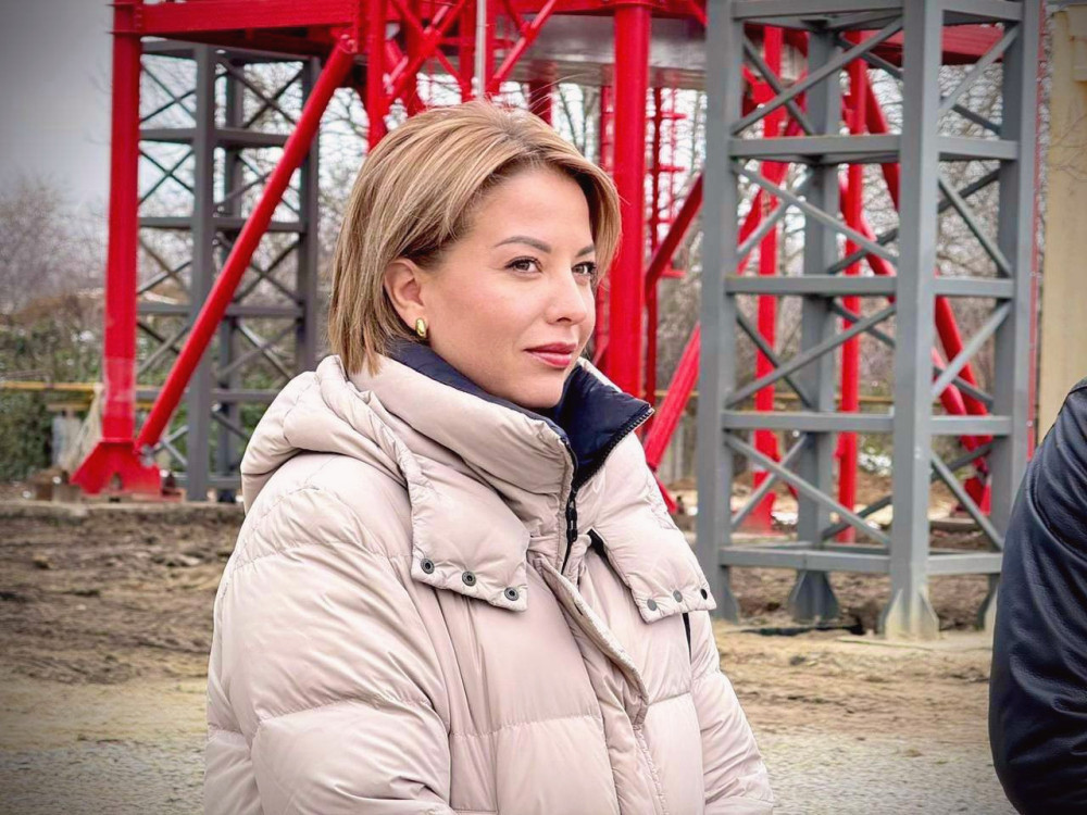 9998 image for slide